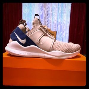 NIKE FREE RN CMTR 2018. Brand new. Never worn!!